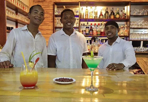 Equipe du bar au Grand Bleu