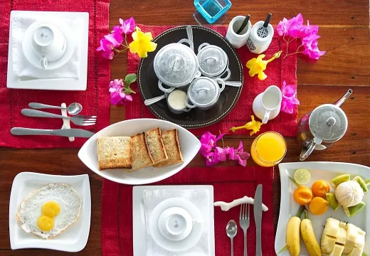 Le petit déjeuner continental