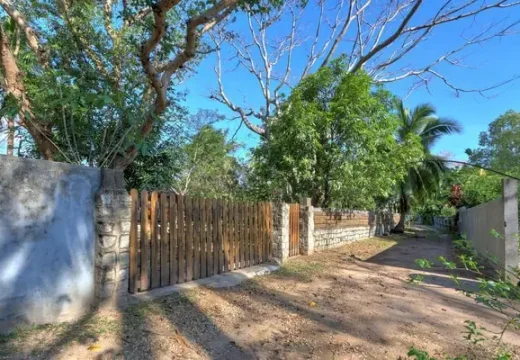 Accès par portail de la voie sans issue