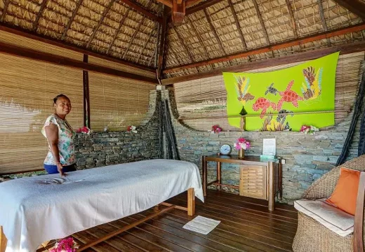 Salle de Massage du Manga Soa Lodge avec Accueil Souriant Salle de massage au Manga Soa Lodge avec masseuse souriante, Nosy Be