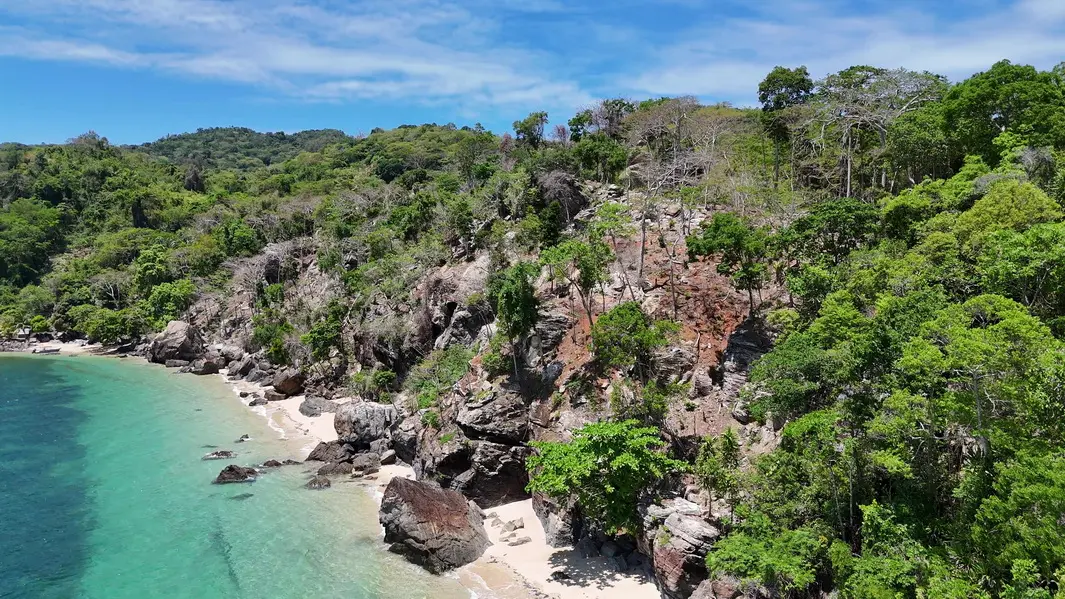 Relief du terrain à Ankify avec vue mer pour projet hôtelier